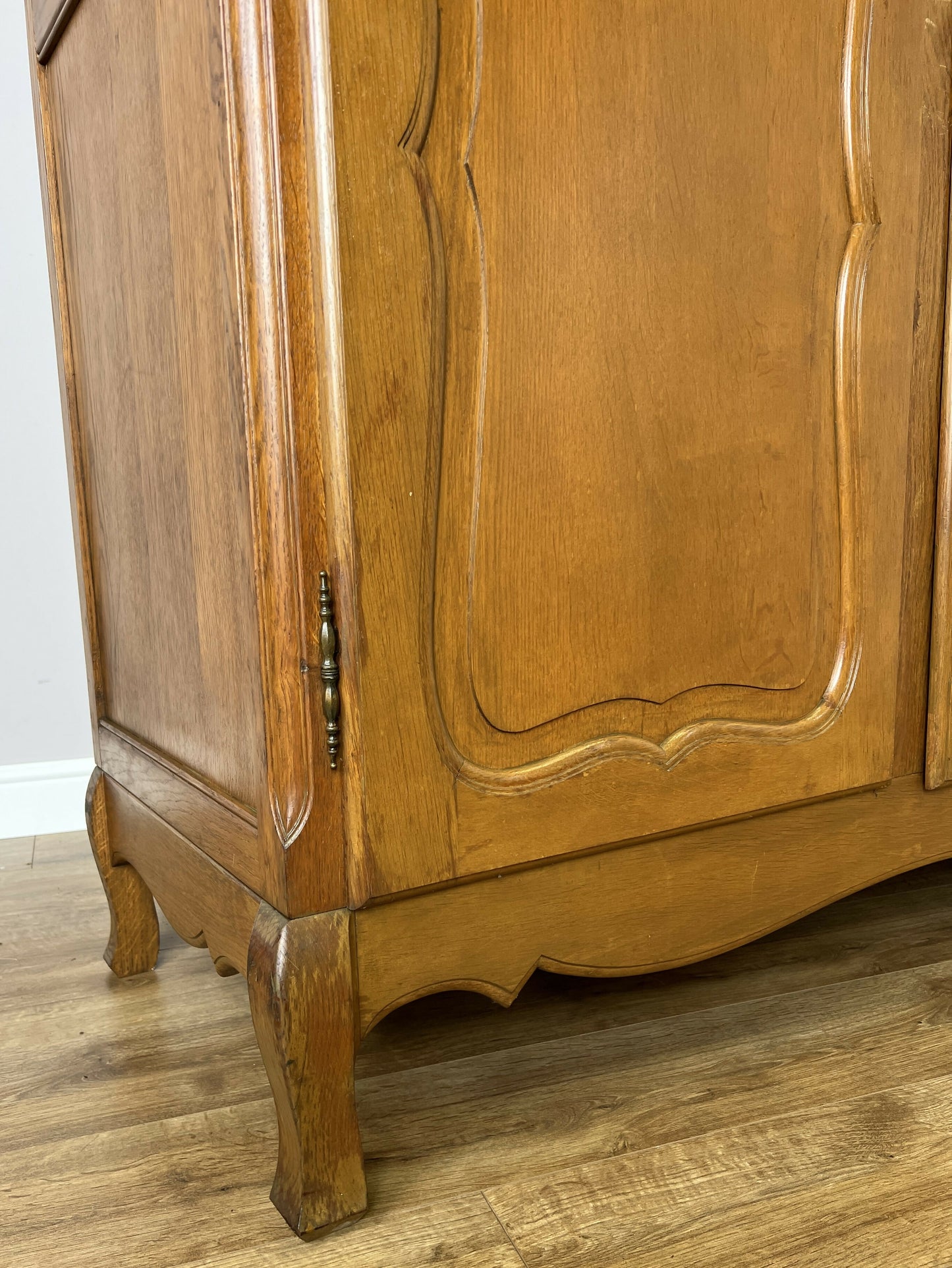 Wardrobe Vintage French Louis XVI Style Oak Triple Door Carved Armoire LOT 6467