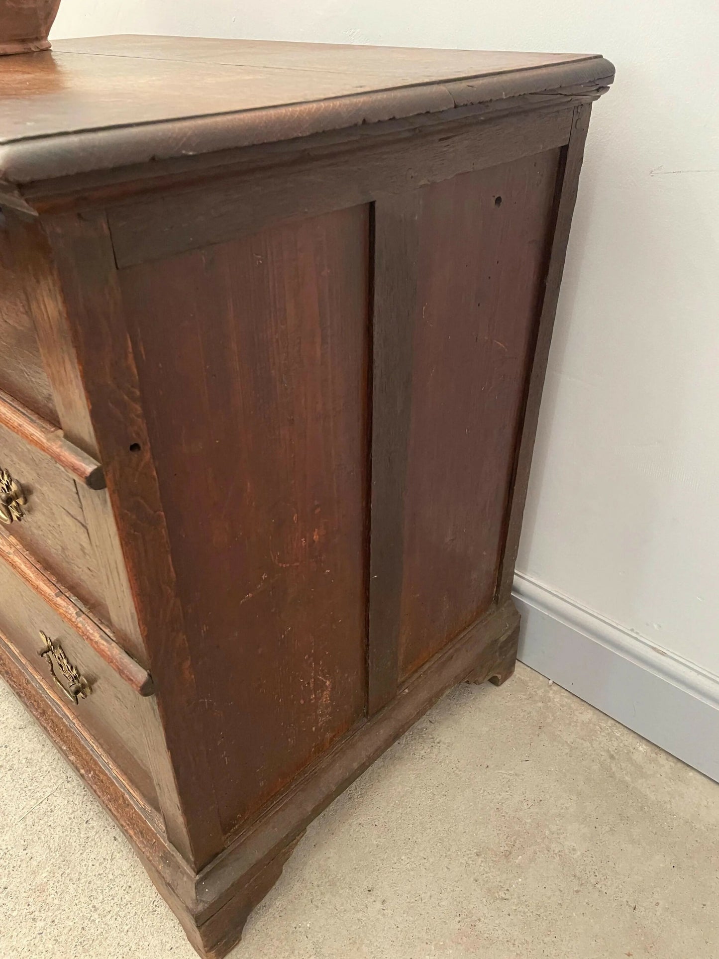 An 18th century vintage oak chest of drawers