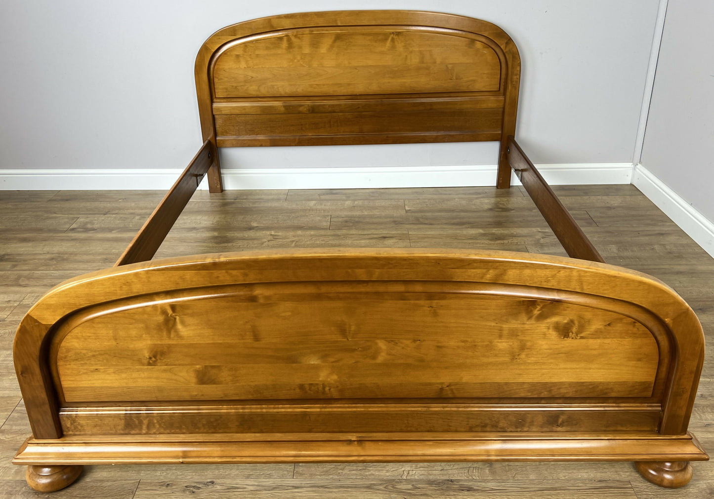Bed Vintage French Style King Size Bed Frame Carved Headboard LOT 6395