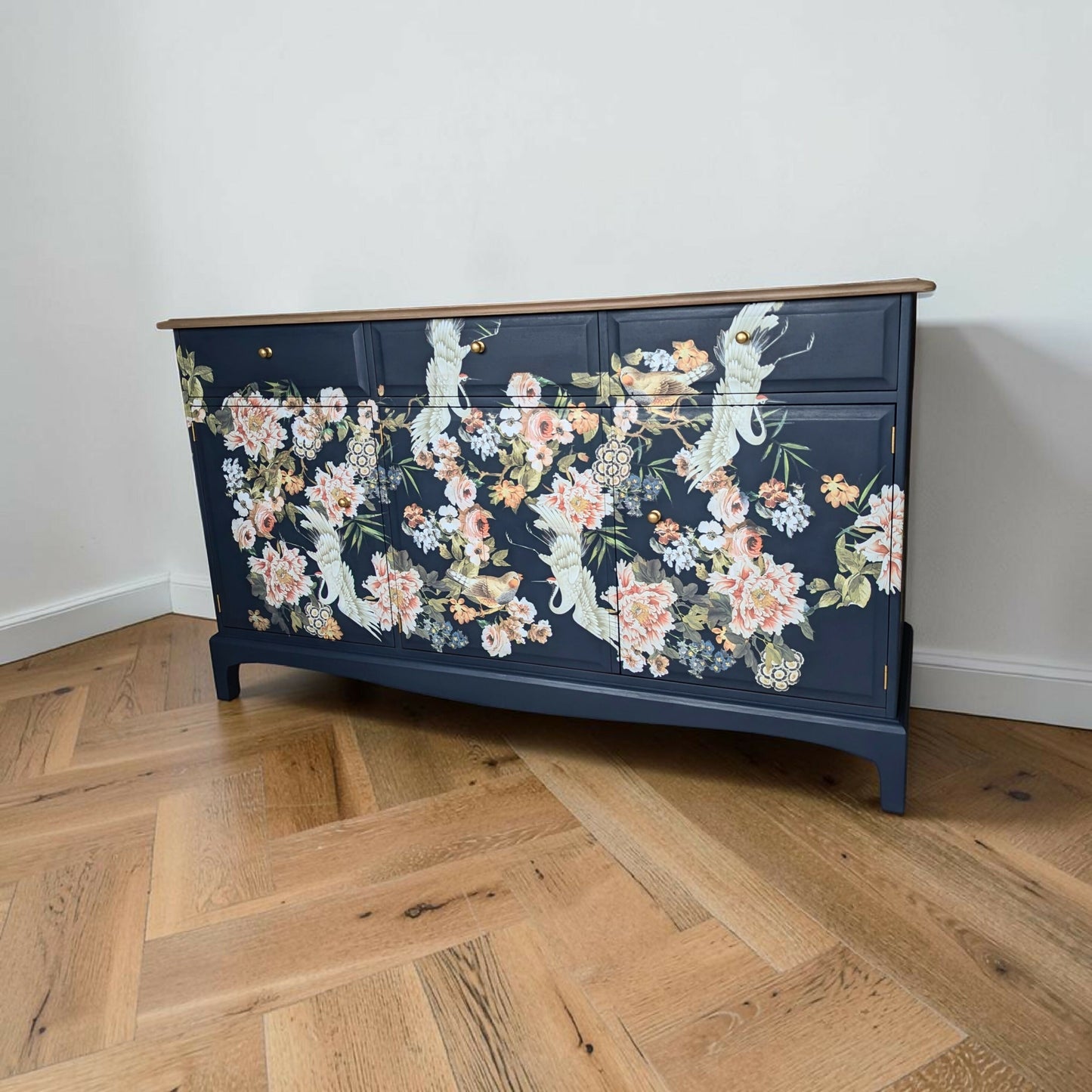 Vintage Stag minstrel navy blue chinoisorie sideboard