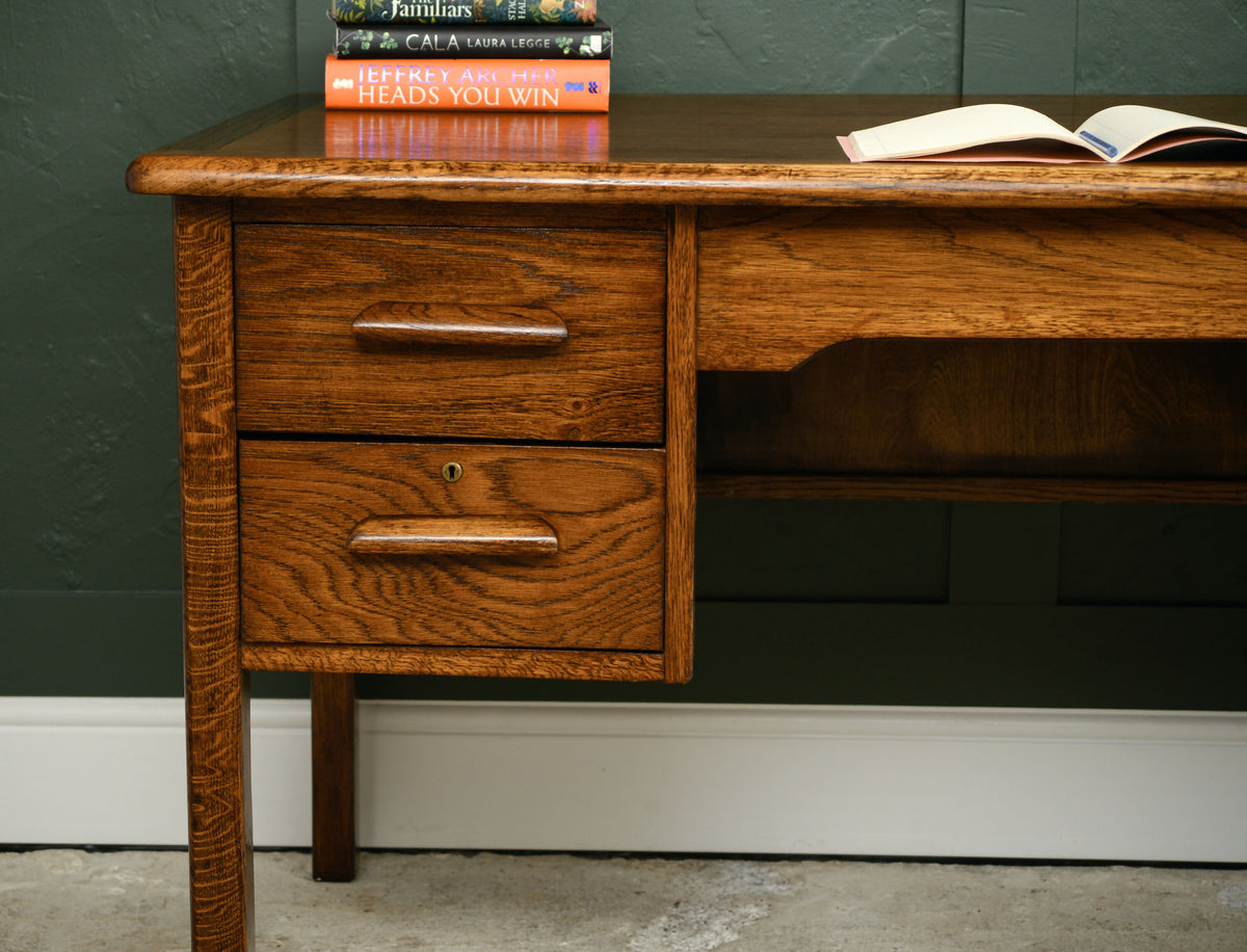 Mid Century Oak Desk - Teachers Desk - 1950s -1960s