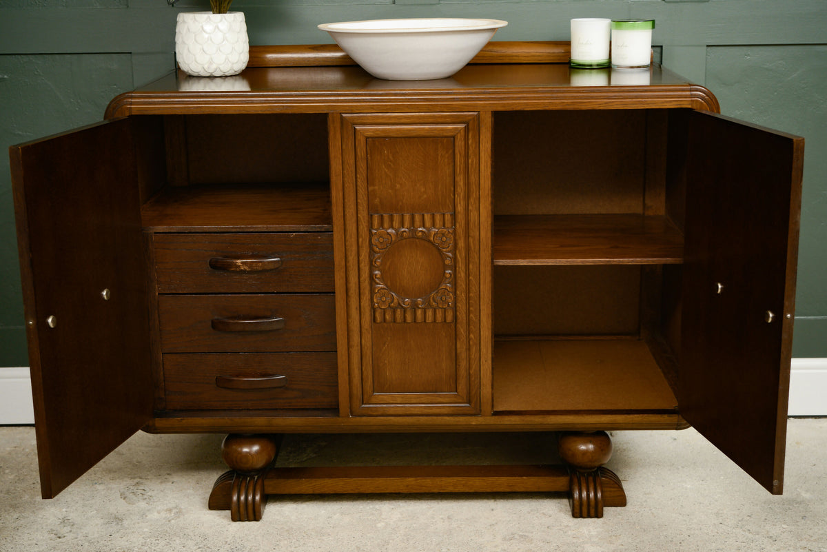 Art Deco Oak Sideboard Buffet with Drawers Inside