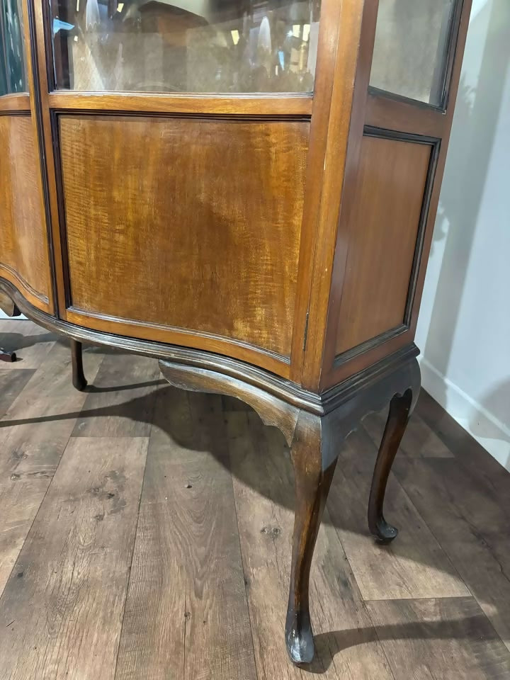 Edwardian Mahogany Serpentine Fronted Display Cabinetnn