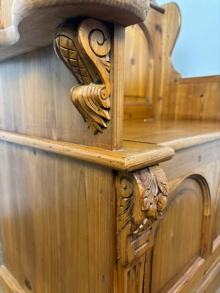 Victorian style Pine Single Seat Settle
