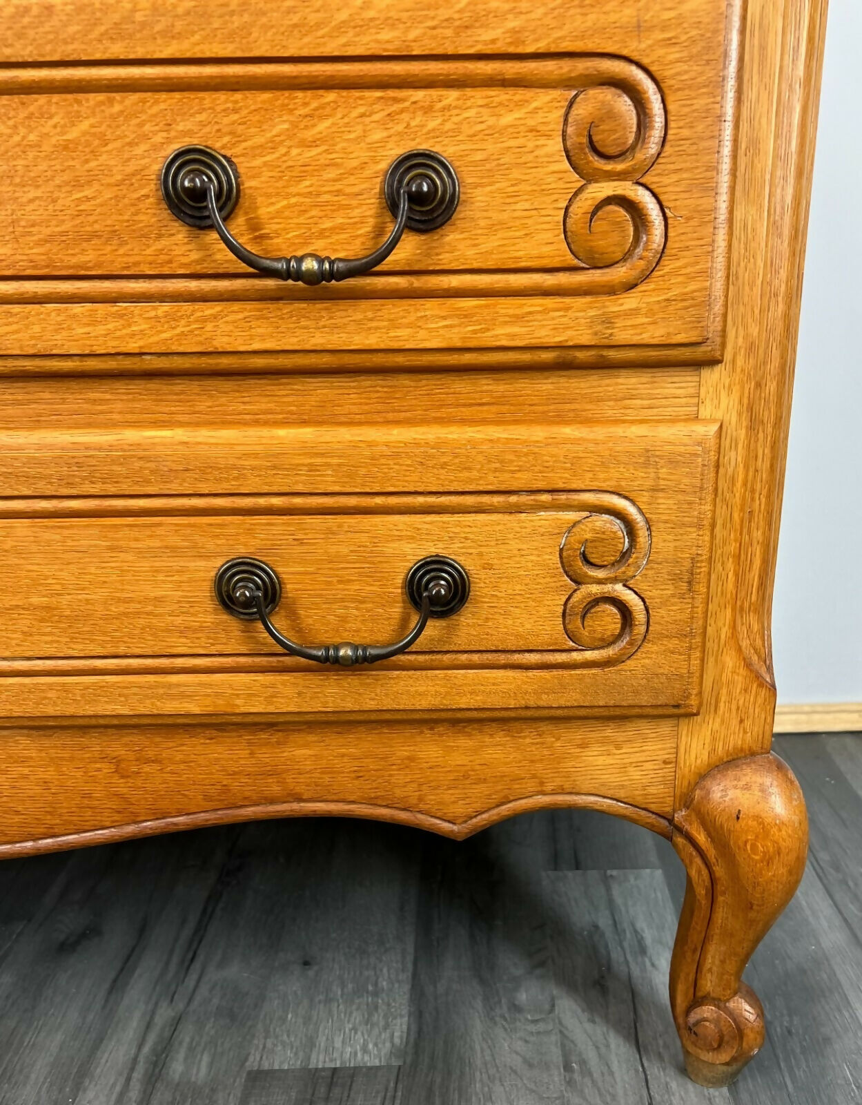 Vintage French Louis XIV Chest of Drawers / Sideboard / Cabinet (LOT 3194)