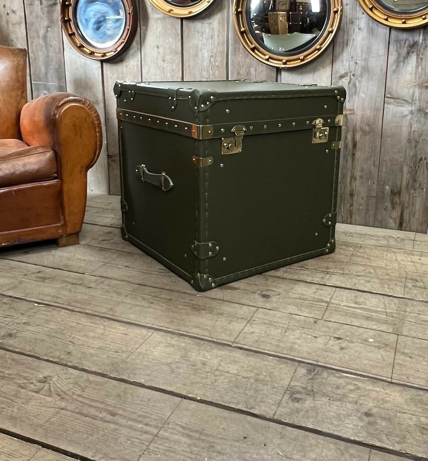 Luxury Leather Olive Green End Table Trunk