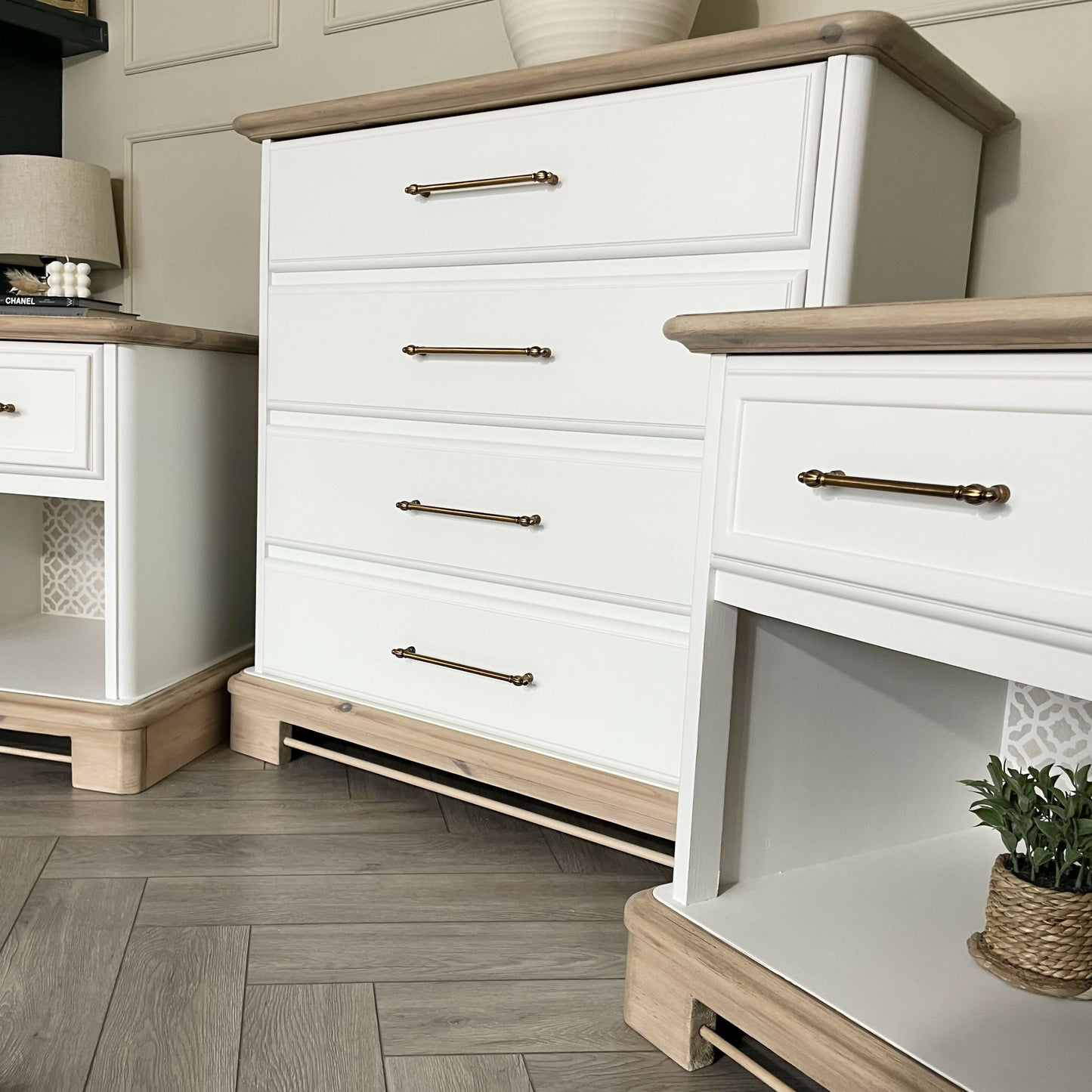 White Bedroom Furniture Set – Hand Painted Solid Wood Chest of Drawers & Bedside Tables – Vintage Matching Bedroom Set UK
