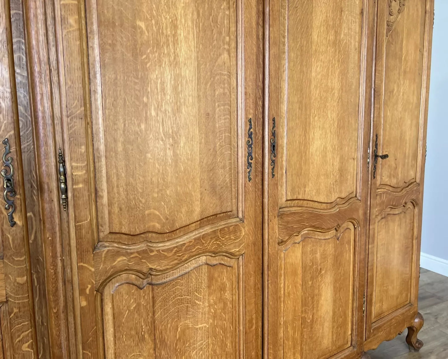 Wardrobe Vintage French Louis XVI Style Oak Four Door Carved Armoire LOT 6099
