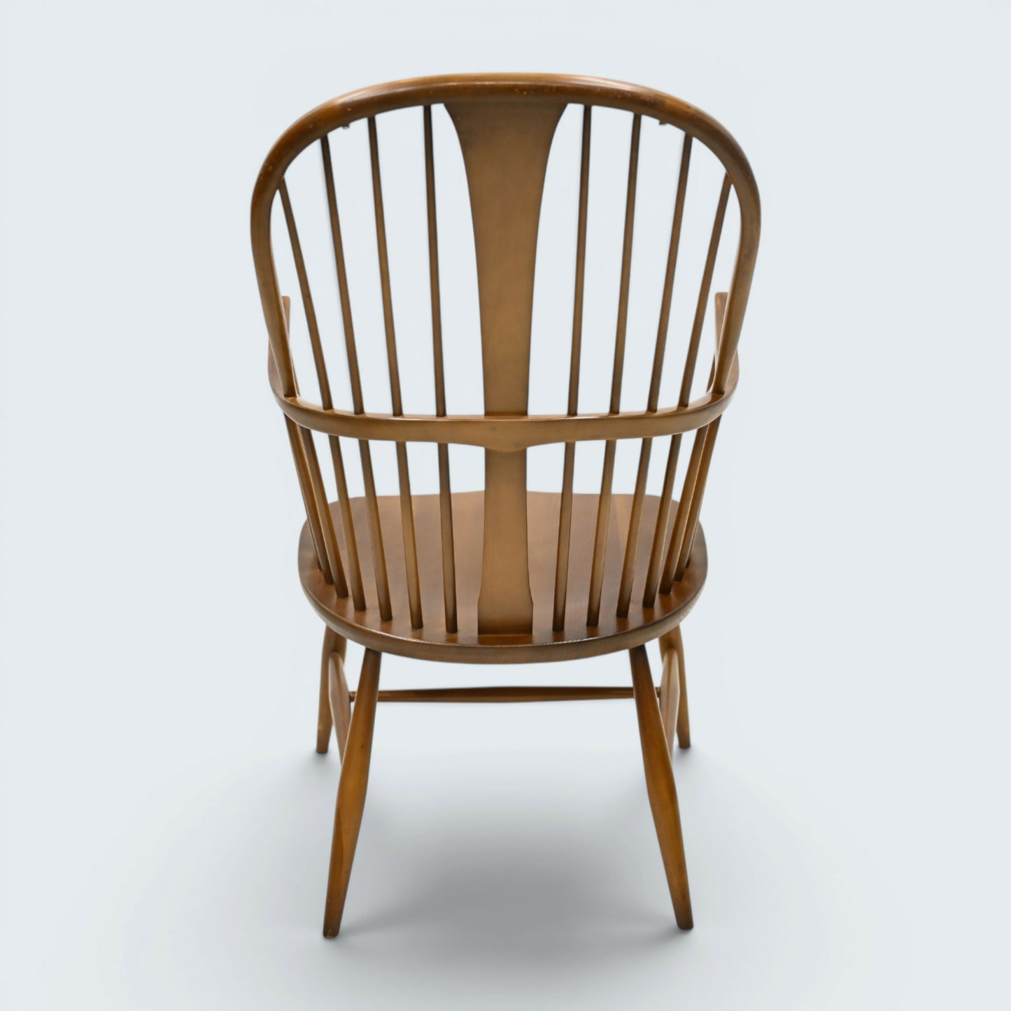 An Ercol Chairmakers Chair Windsor Bow Back Golden Dawn Model 472 FREE Delivery