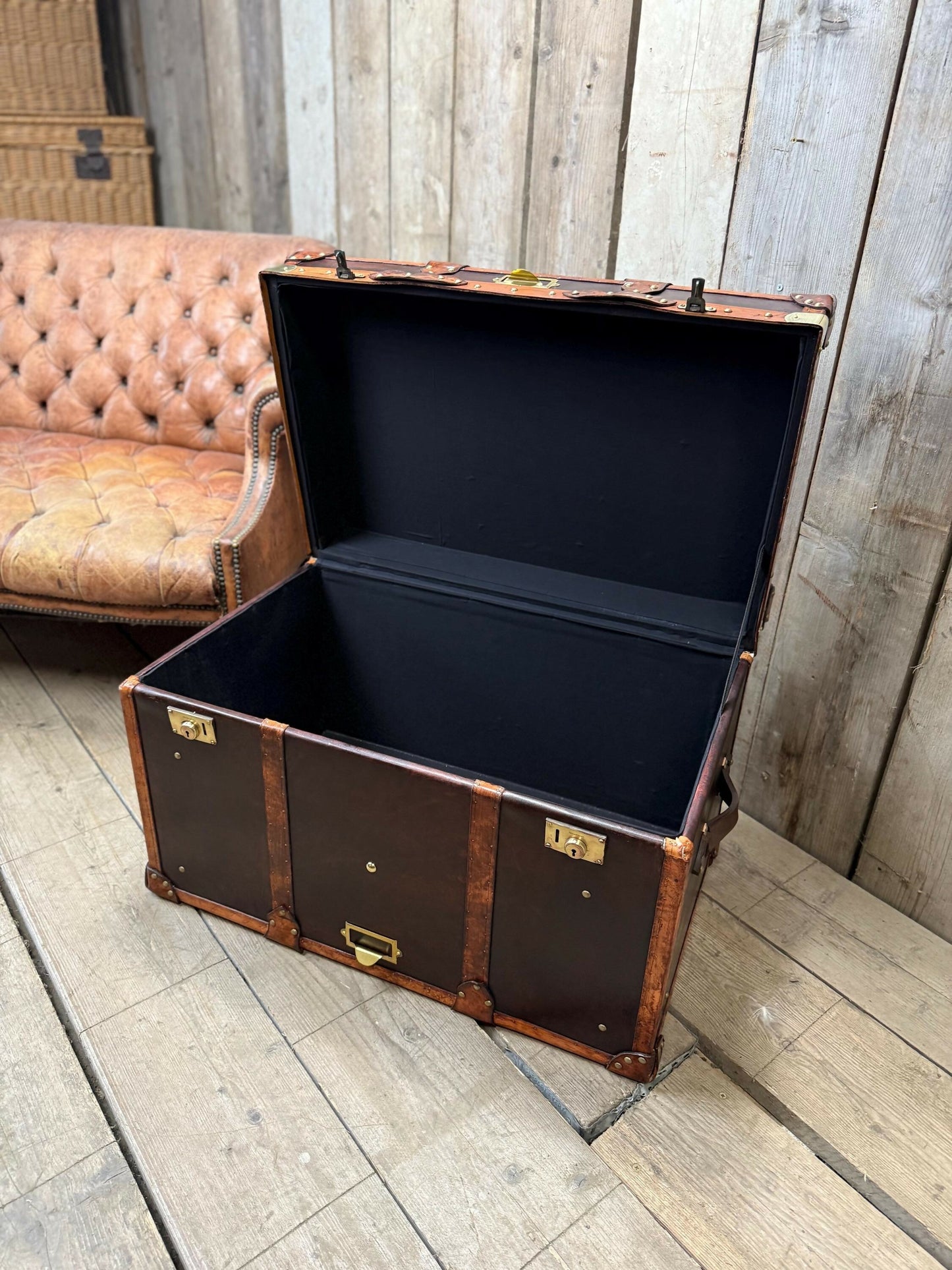 Vintage storage trunk chestnut brown leather