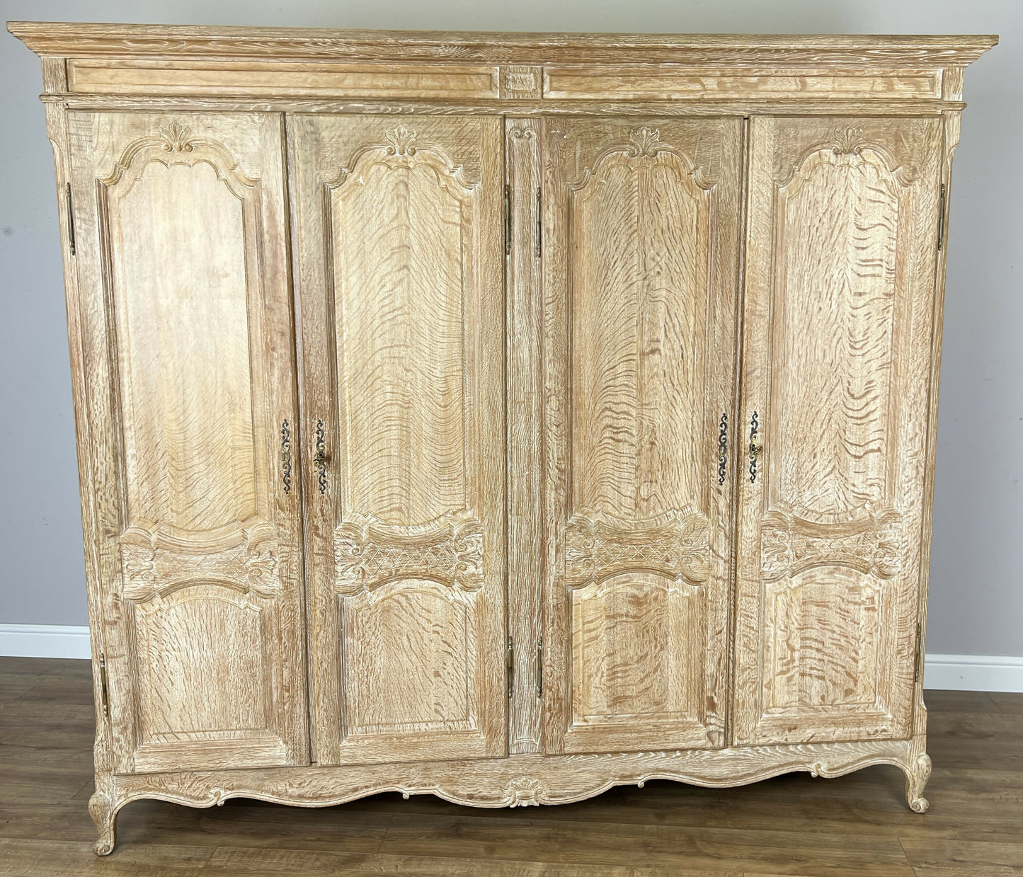 Wardrobe Vintage French Louis Shabby Chic Oak Four Door Carved Armoire LOT 6456