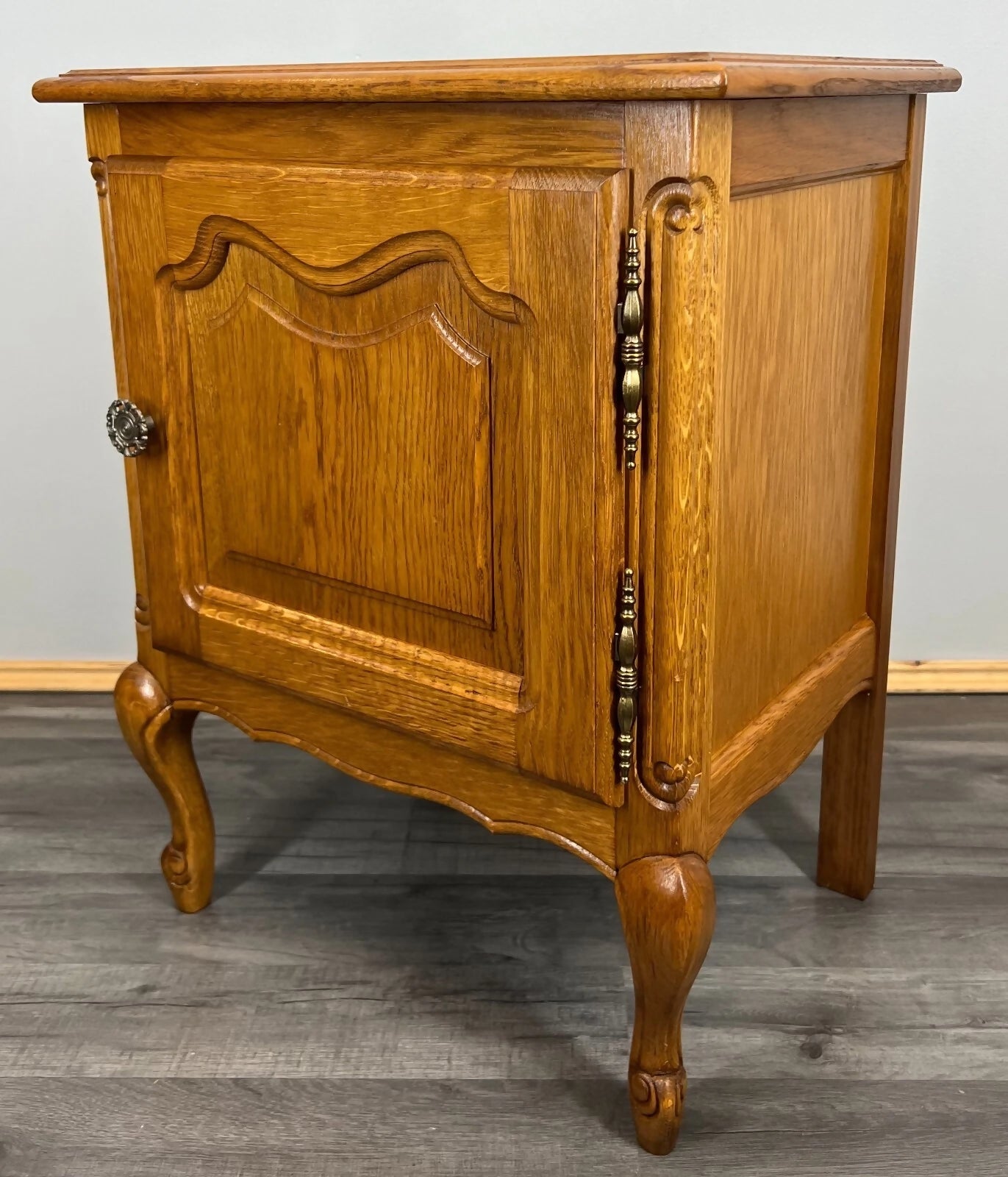 Pair of Bedside Tables Vintage French Louis Oak Nightstands Cabinets LOT 3517