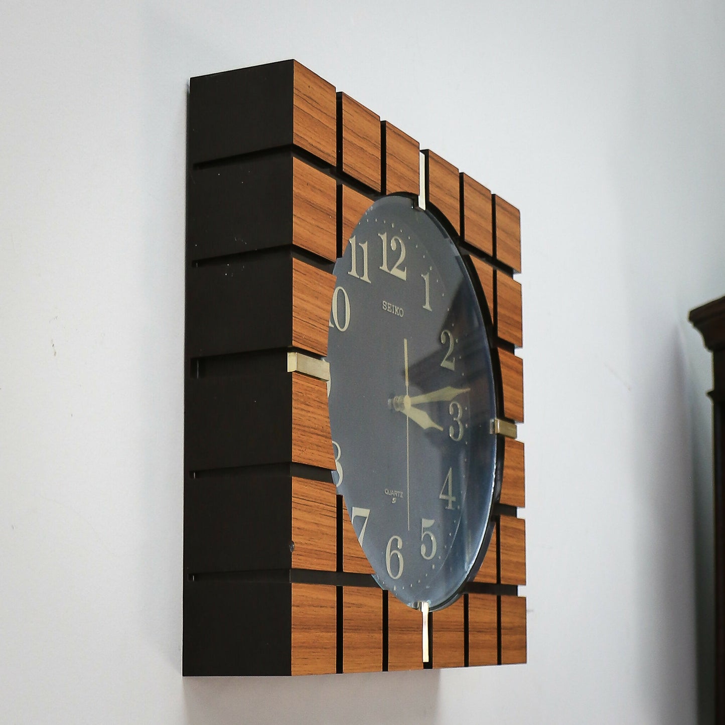 Wall Clock Mid Century Retro Waffle Style. Wood Effect Quartz Clock
