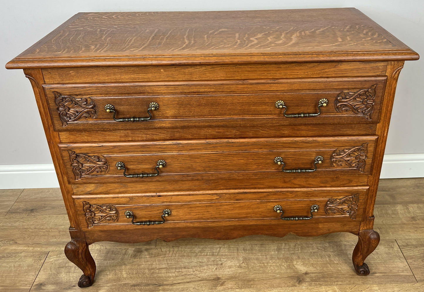 Chest of Drawers Vintage French Louis Oak 3 Drawers Carved Cabinet LOT 6253
