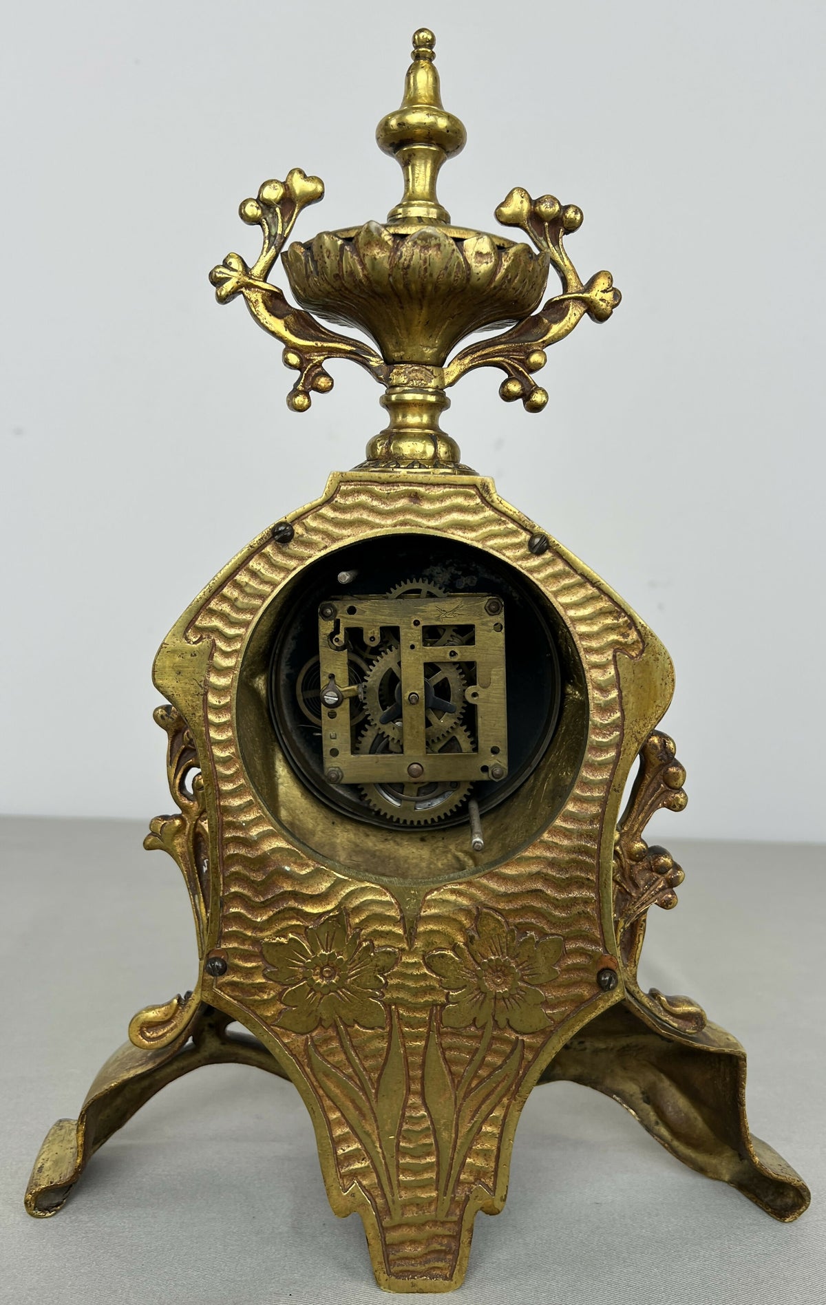 Clock Antique French Style Brass Ornate Mantel Clock with Key LOT 6473