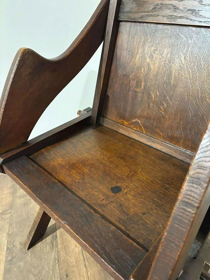 Oak Glastonbury / Ecclesiastical Chair
