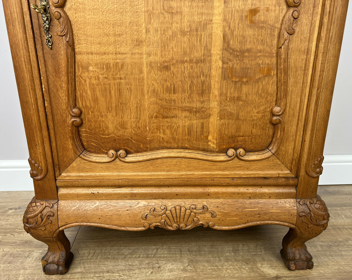 Cabinet Vintage French Style Oak Sideboard with Carved Cupboard LOT 6248