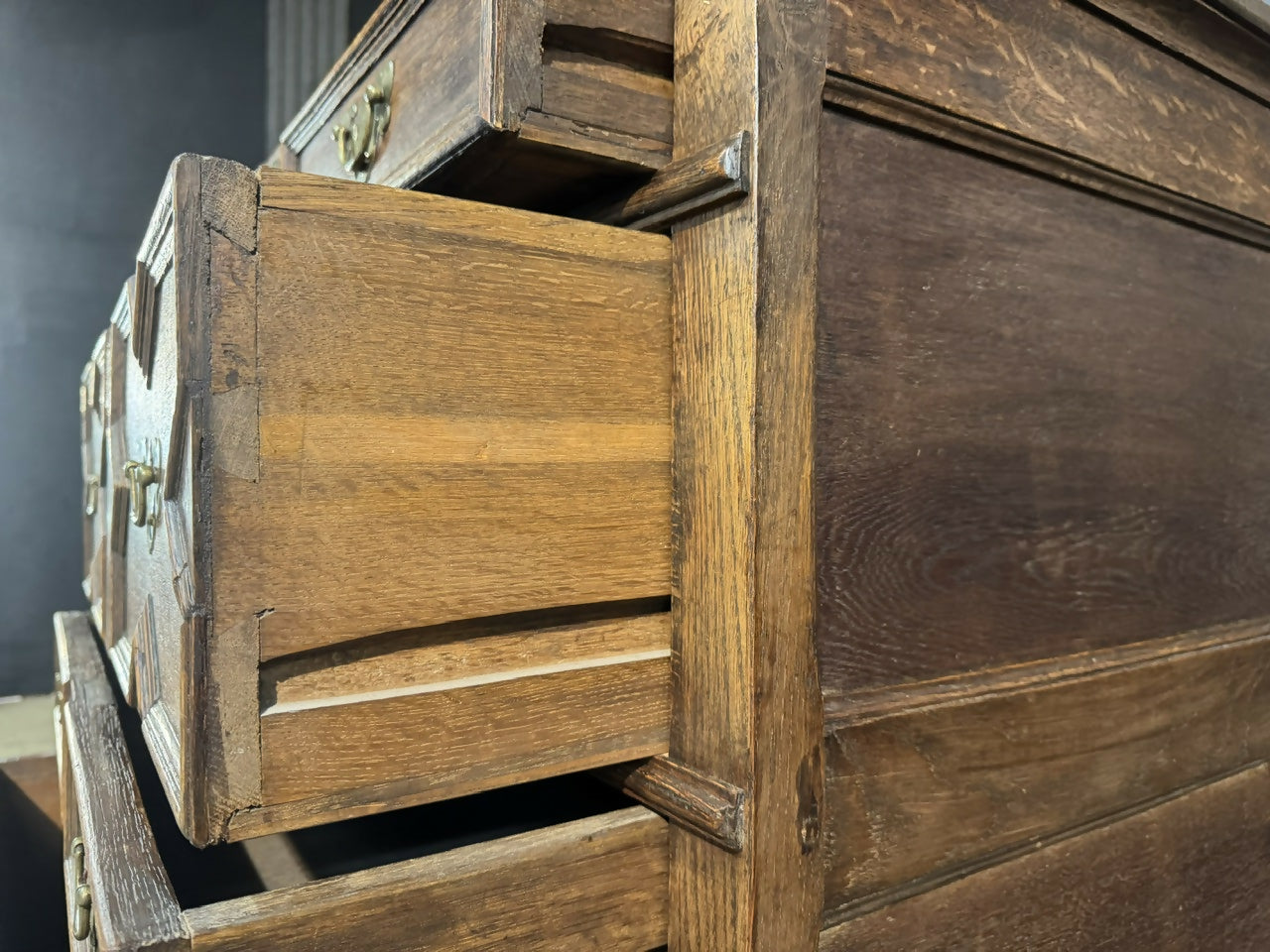 18th Century Oak chest of Drawers