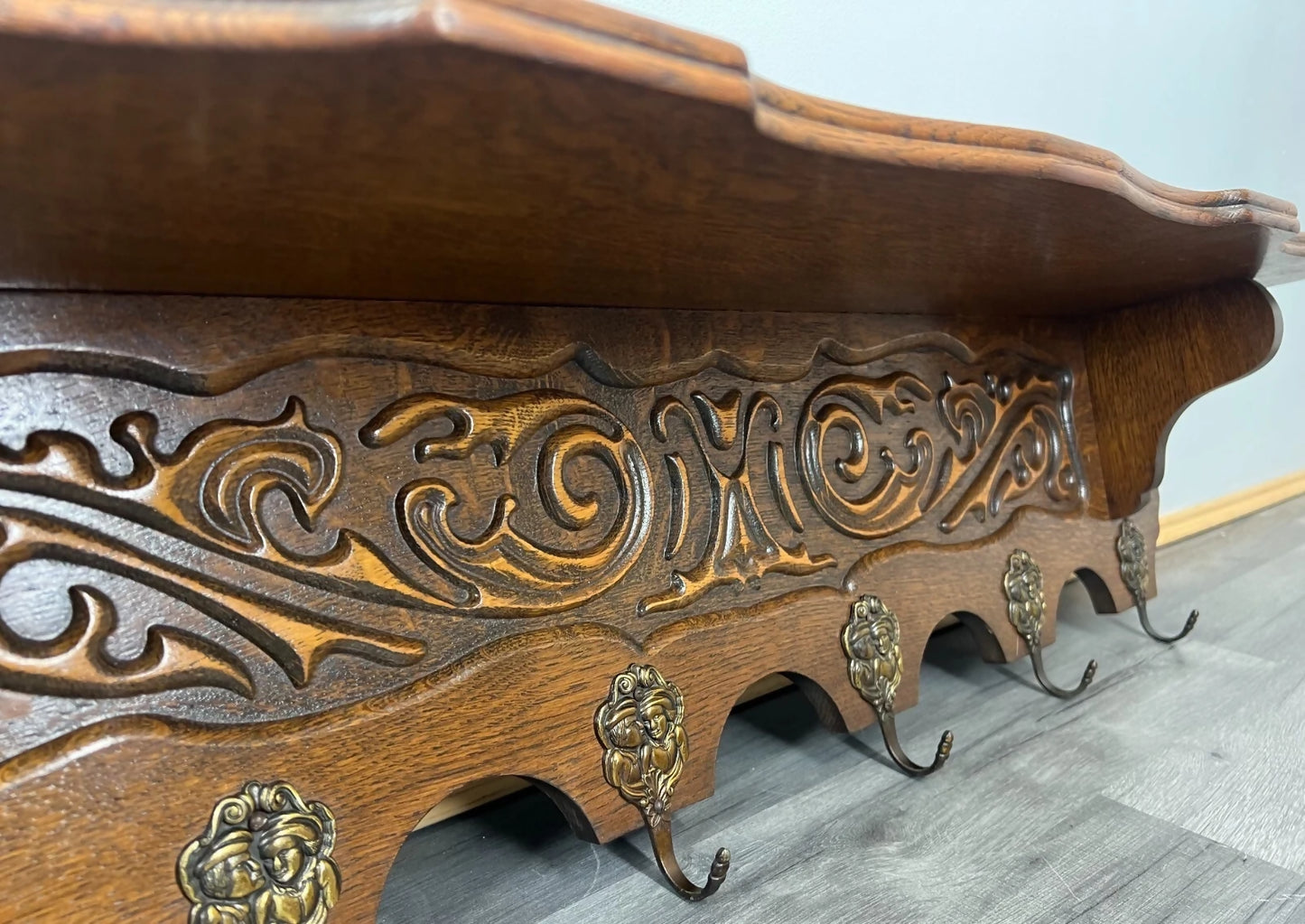 Coat Rack Antique French Style Oak Wall Shelf 6 Hooks Carved Hall Stand LOT 3511