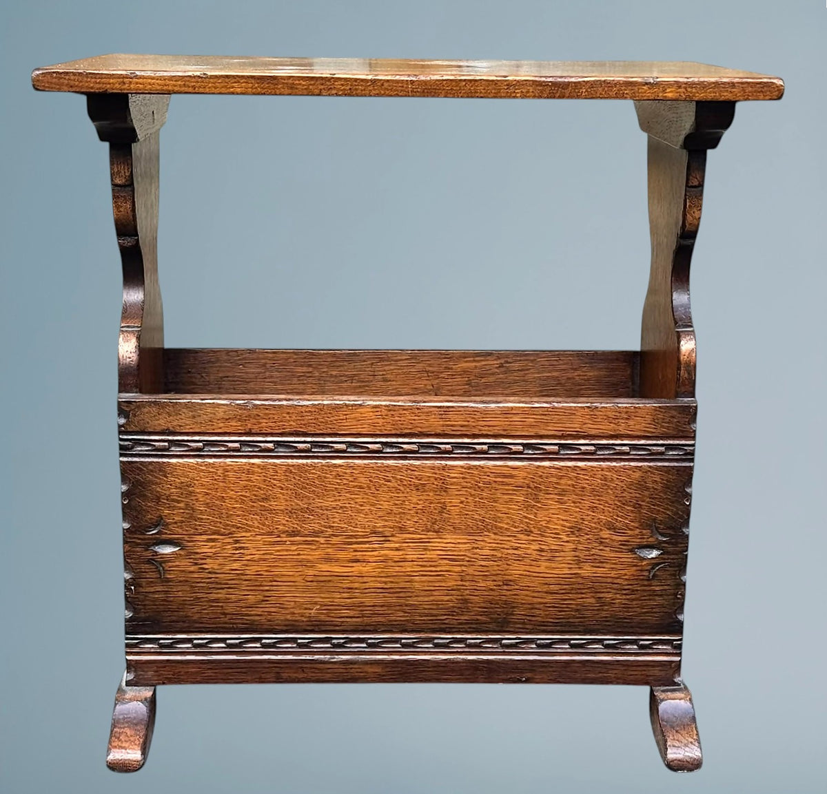 Oak Magazine Rack / Oak End Table Titchmarsh Goodwin