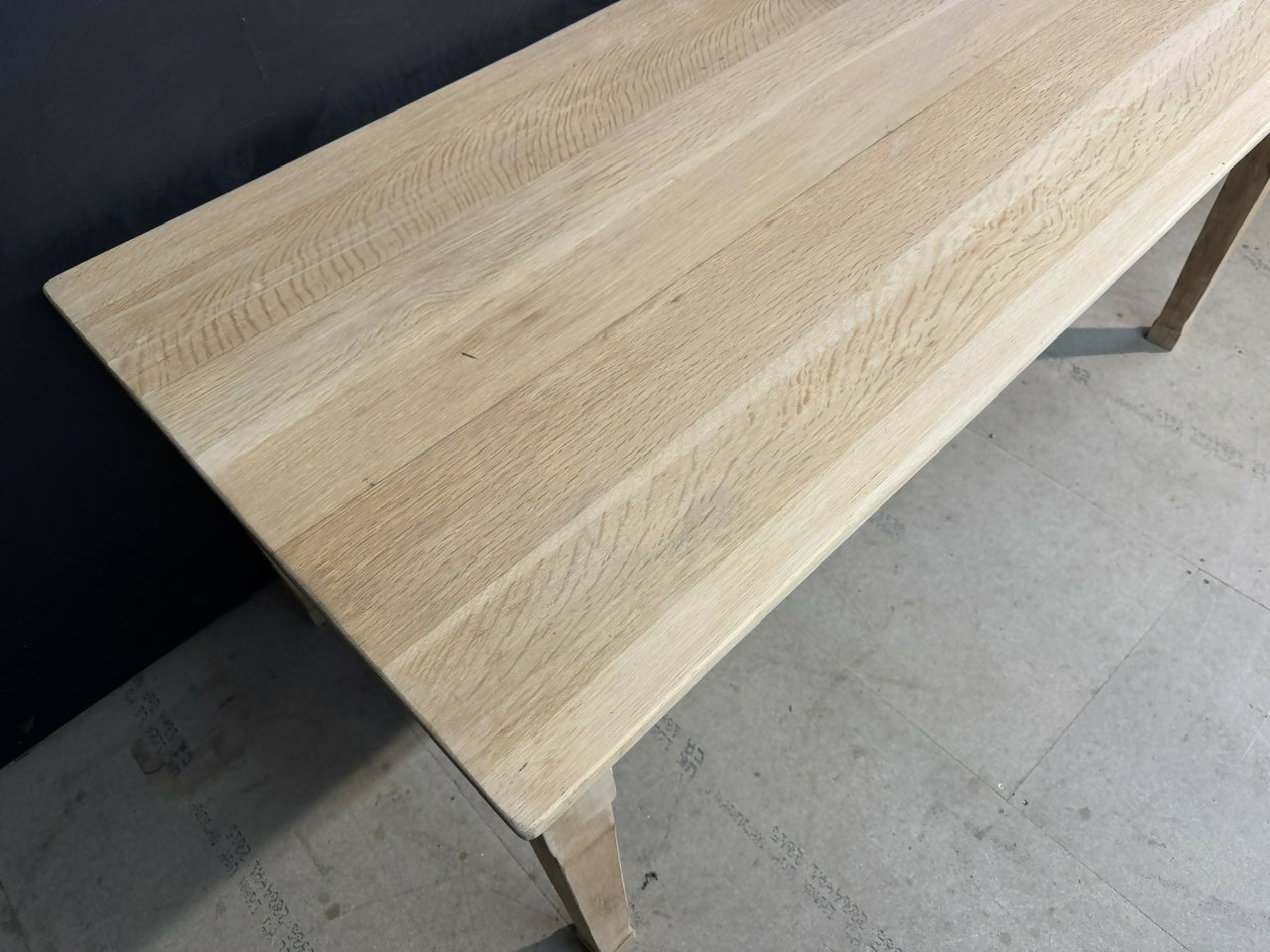 Stylish Oak Kitchen Dining Table