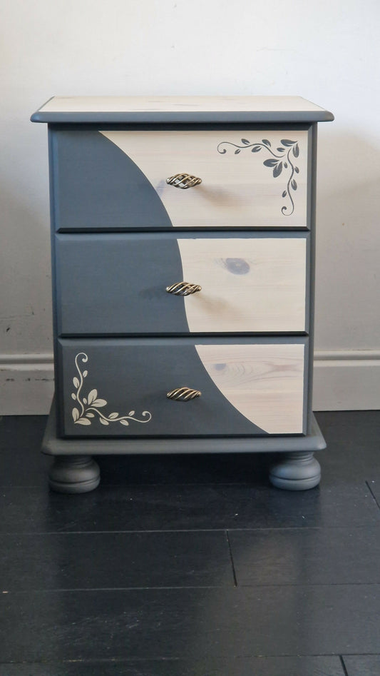 Single pine bedside drawer unit