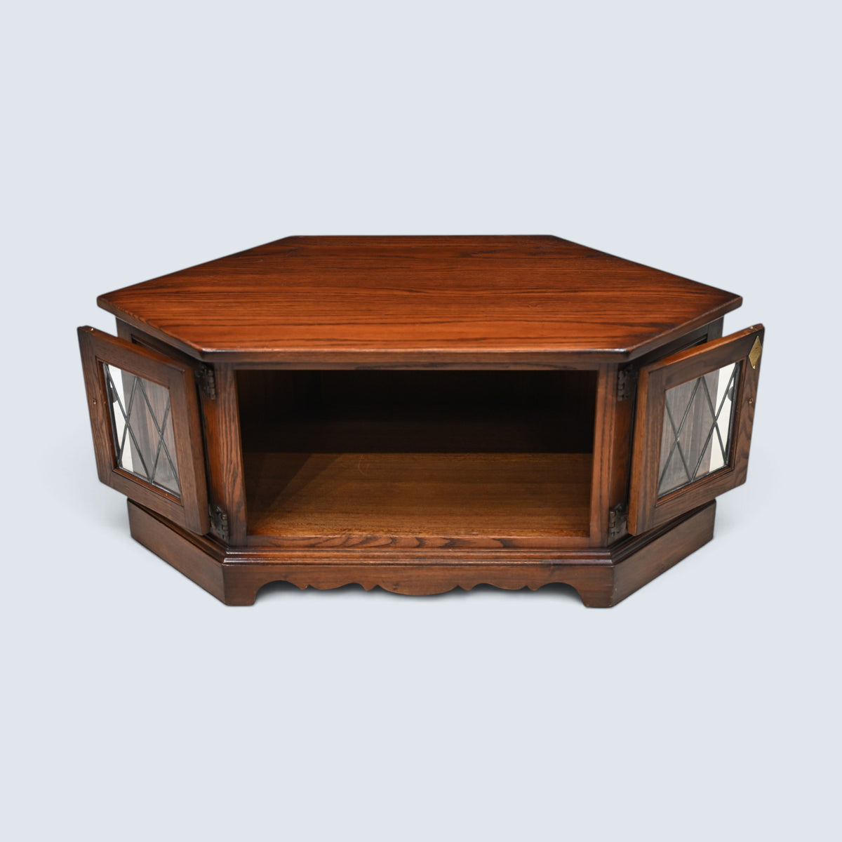 Old Charm TV Stand/Video Cabinet Tudor Brown Model 2084 FREE UK Delivery*