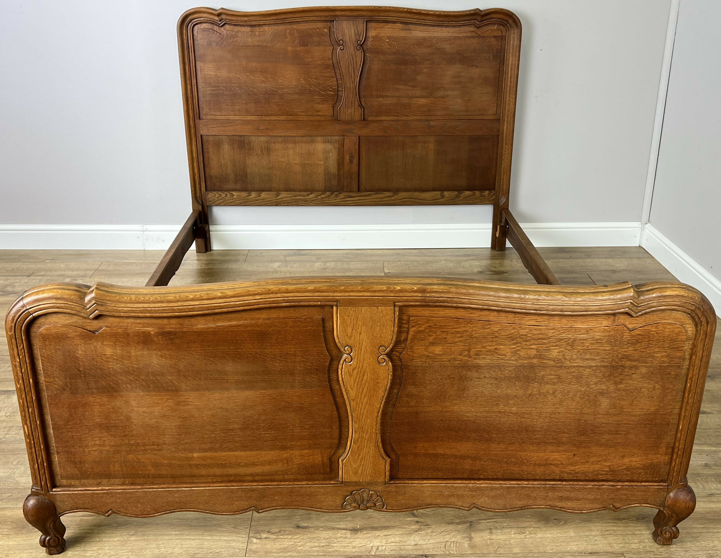 Bed Vintage French Louis XVI Oak Double Bed Frame Carved Headboard LOT 6382
