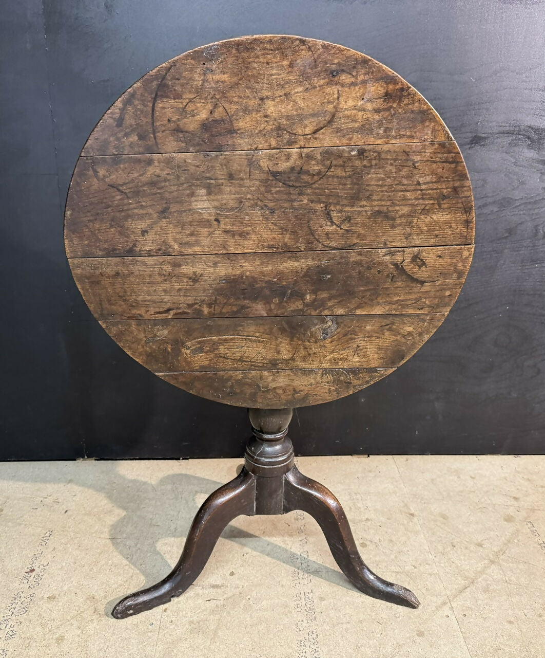 Georgian Oak Tilt Top Table