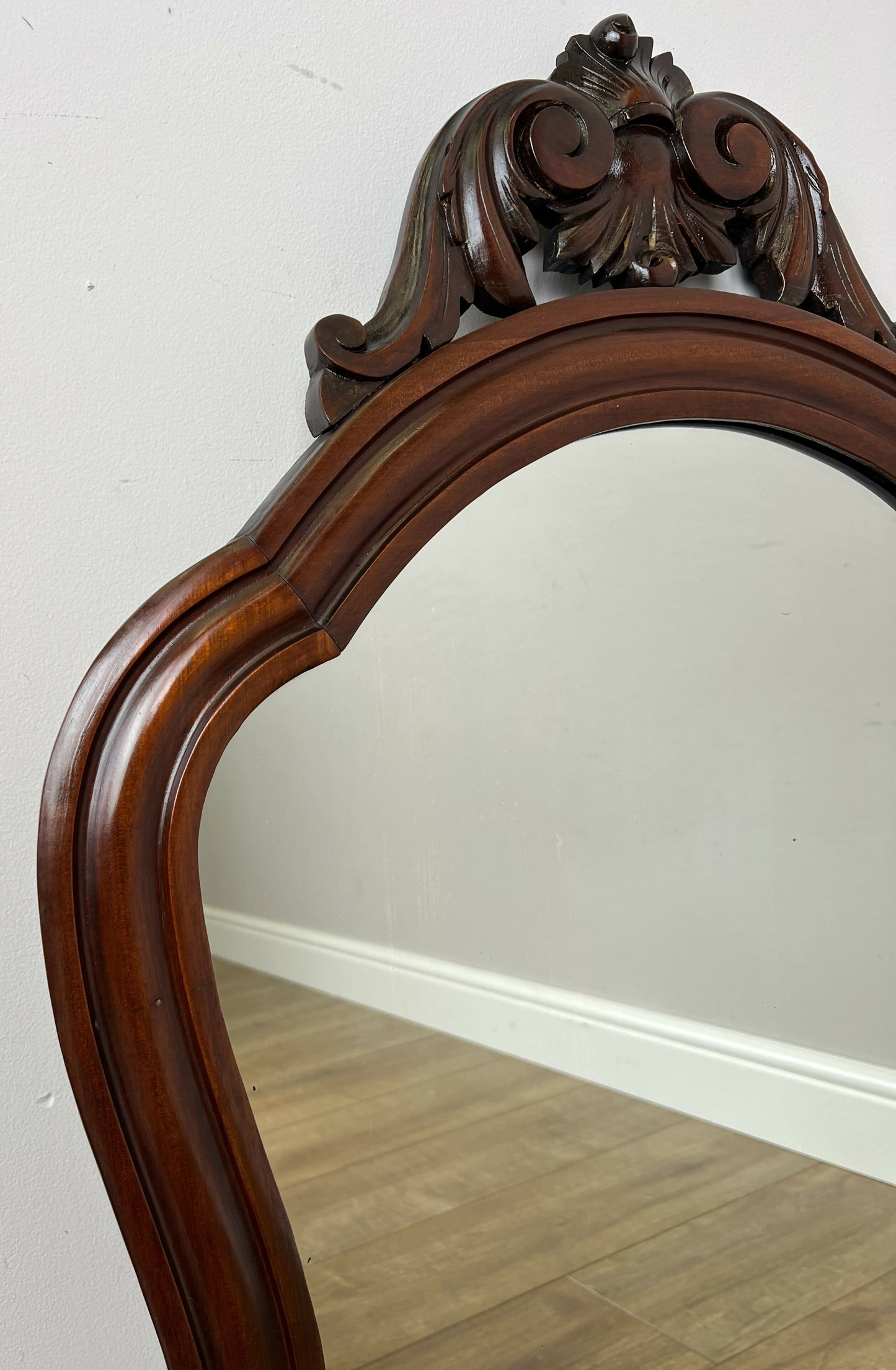 Mirror Antique French Style Walnut Carved Decorative Frame Wall Mirror LOT 6340