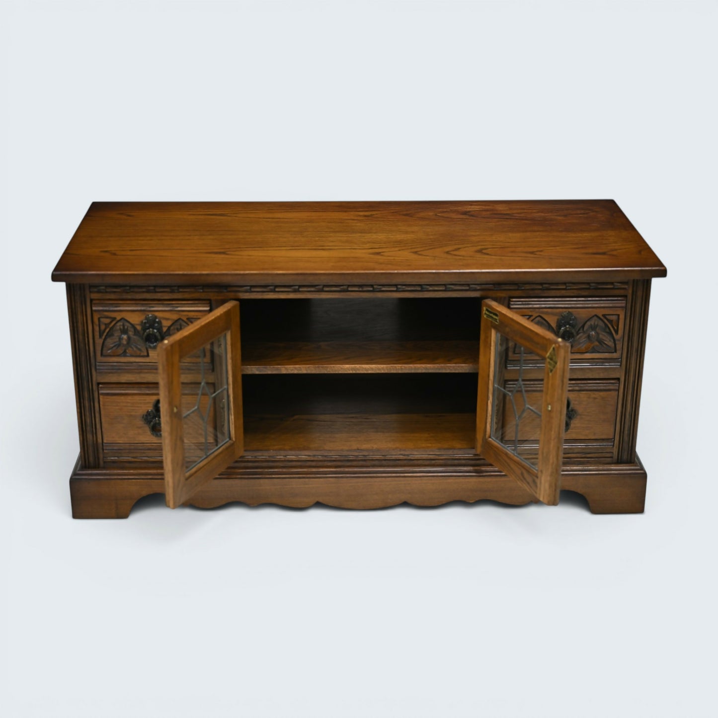 Old Charm Entertainment Cabinet TV Stand Model 2346 Light Oak FREE UK Delivery