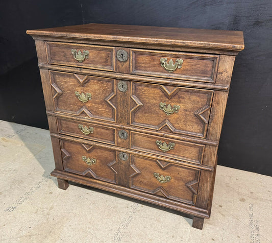 18th Century Oak chest of Drawers