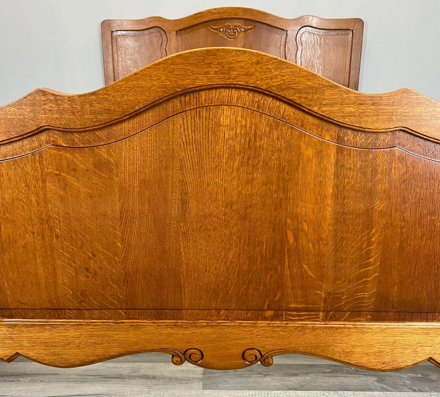 Bed Vintage French Louis XVI Oak Double Bed Frame Carved Headboard LOT 3664