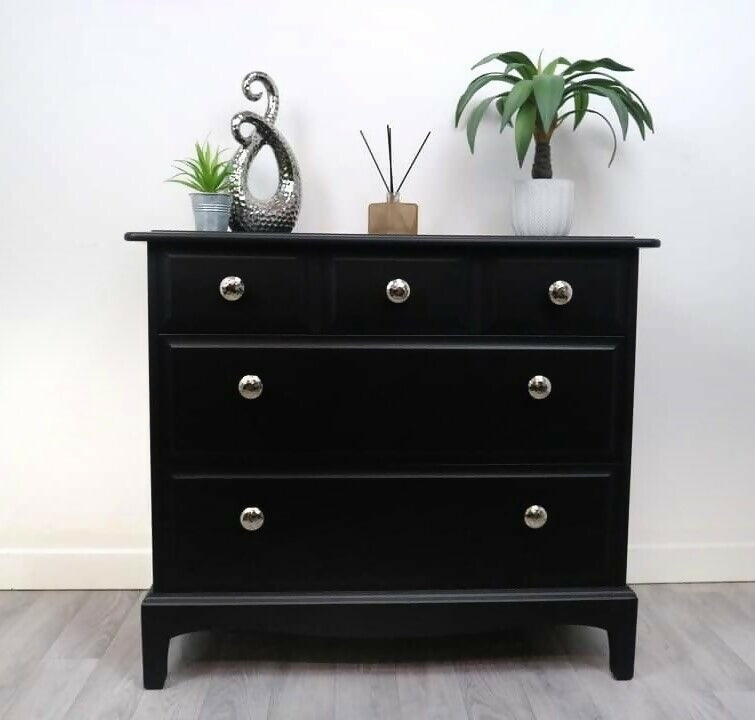 Stag Minstrel Chest Of 5 Drawers In Black