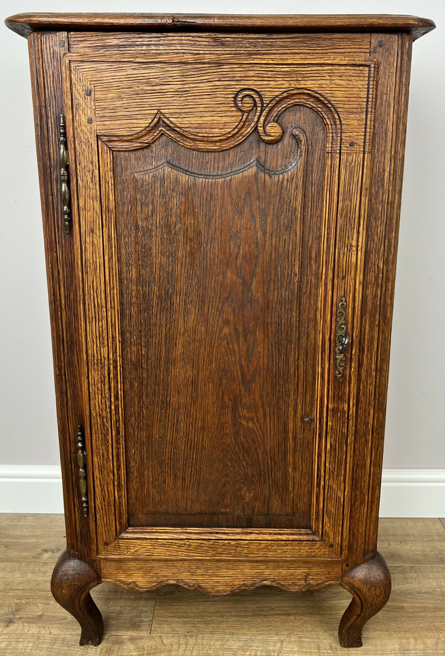 Cabinet Antique French Style Oak Sideboard with Carved Cupboard LOT 6255