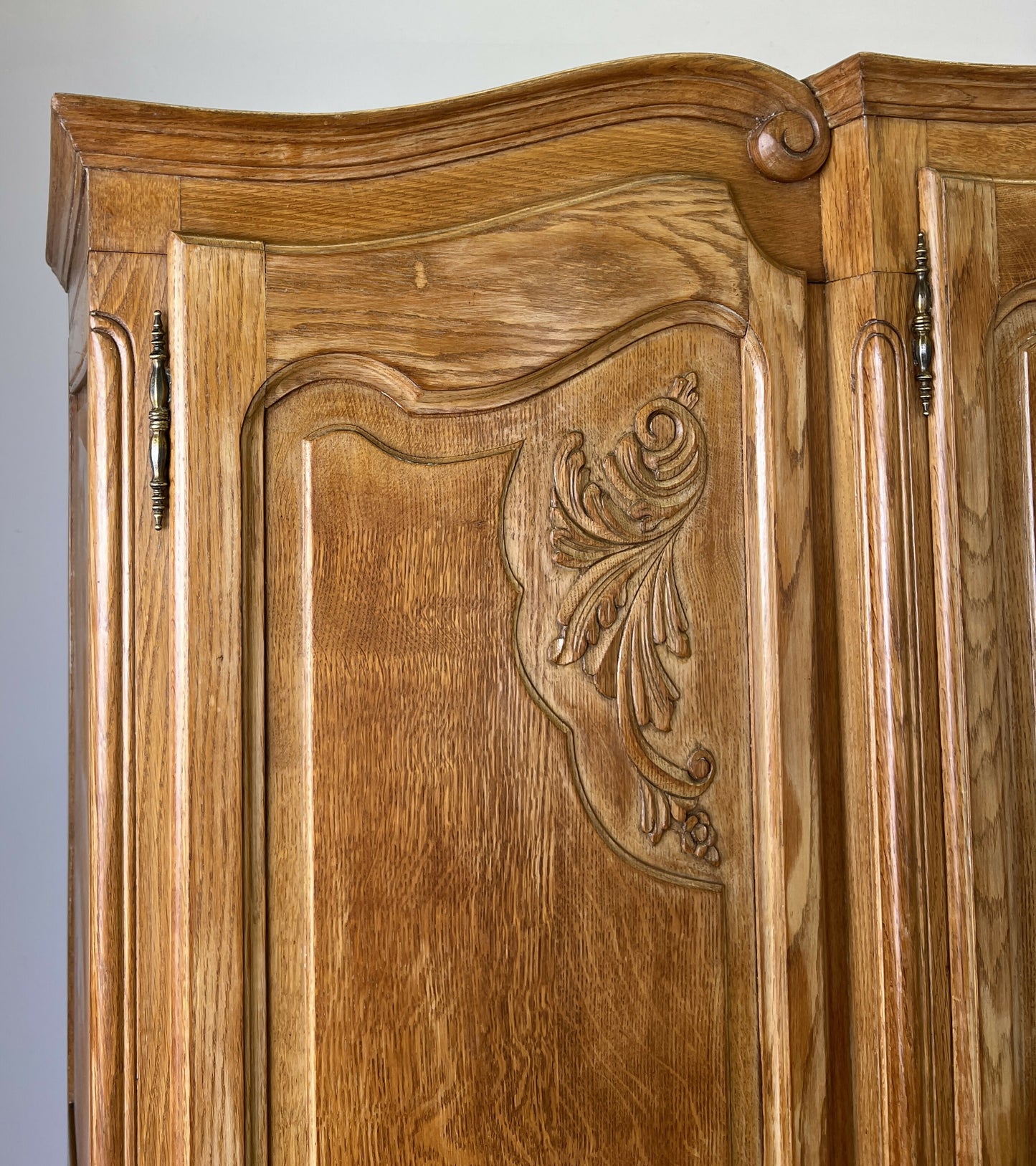 Wardrobe Vintage French Louis XVI Style Oak Four Door Carved Armoire LOT 6384