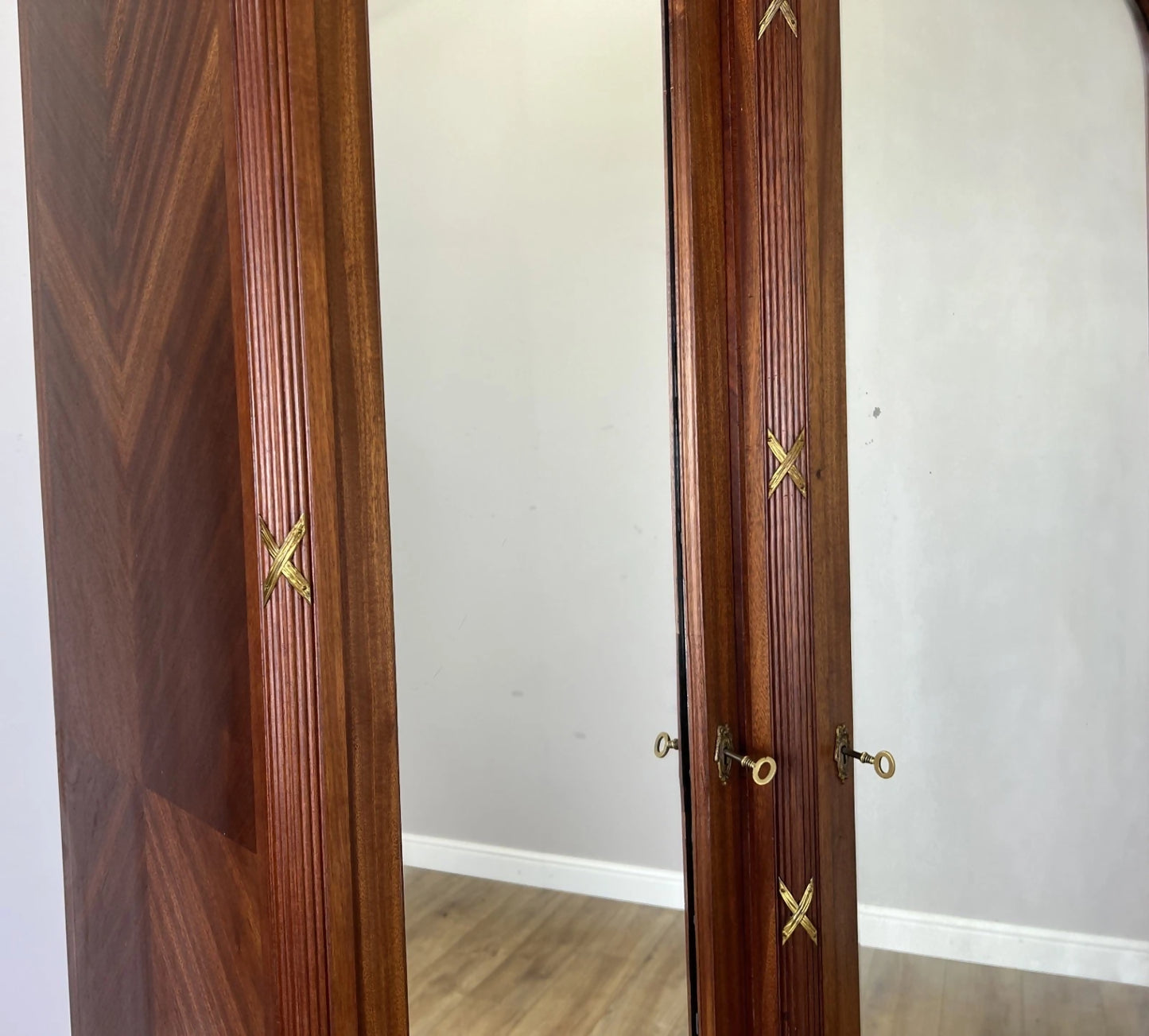 Wardrobe Antique French Style Three Door Inlaid Burr Mirrored Armoire LOT 6163
