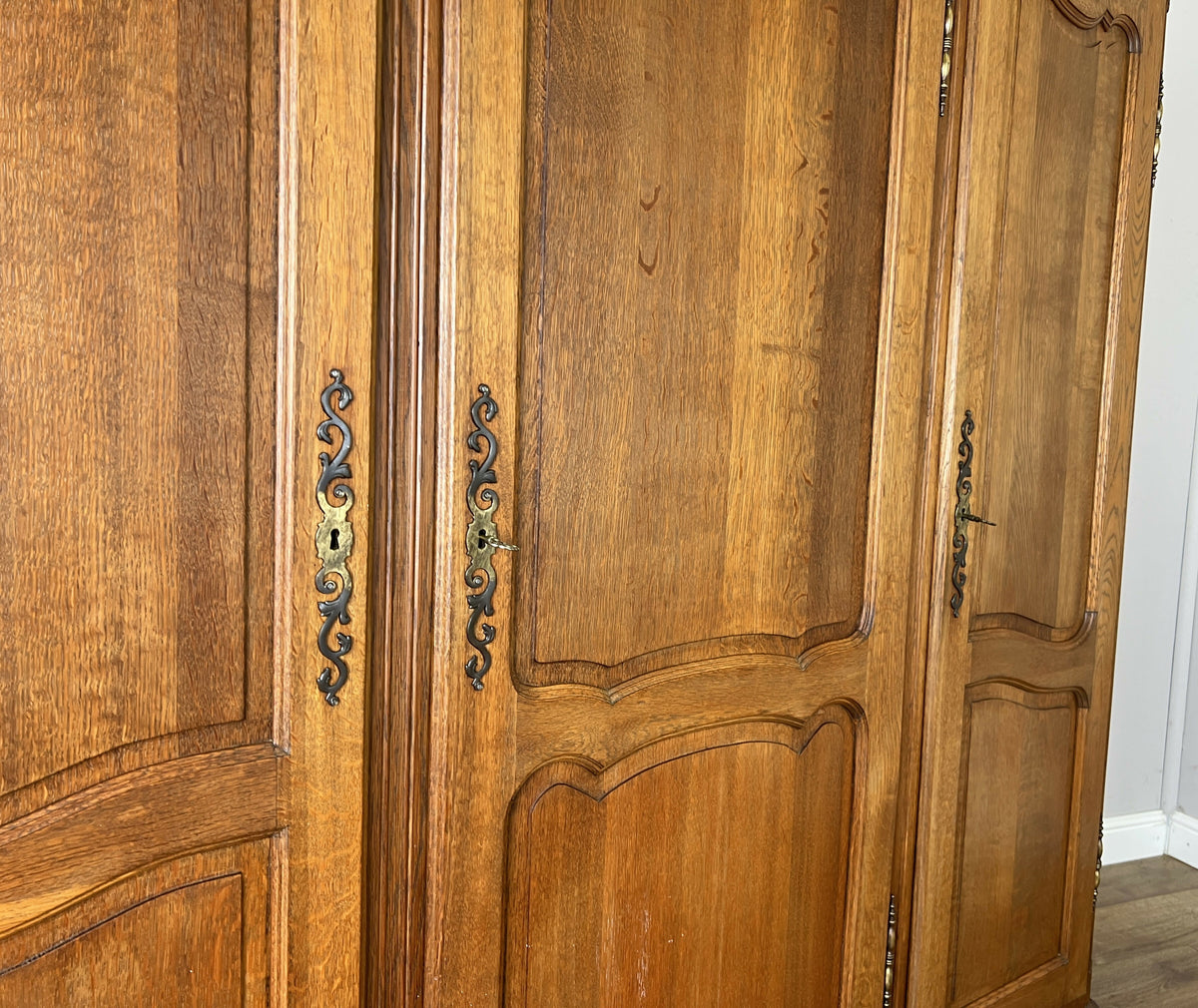 Wardrobe Vintage French Louis XVI Style Oak Three Door Carved Armoire LOT 6508