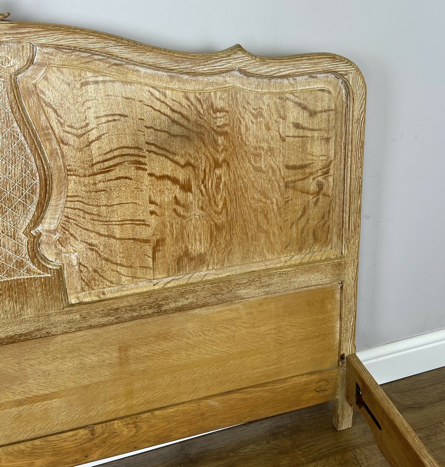 Bed Vintage French Louis XVI Oak King Size Bed Frame Carved Headboard LOT 6372