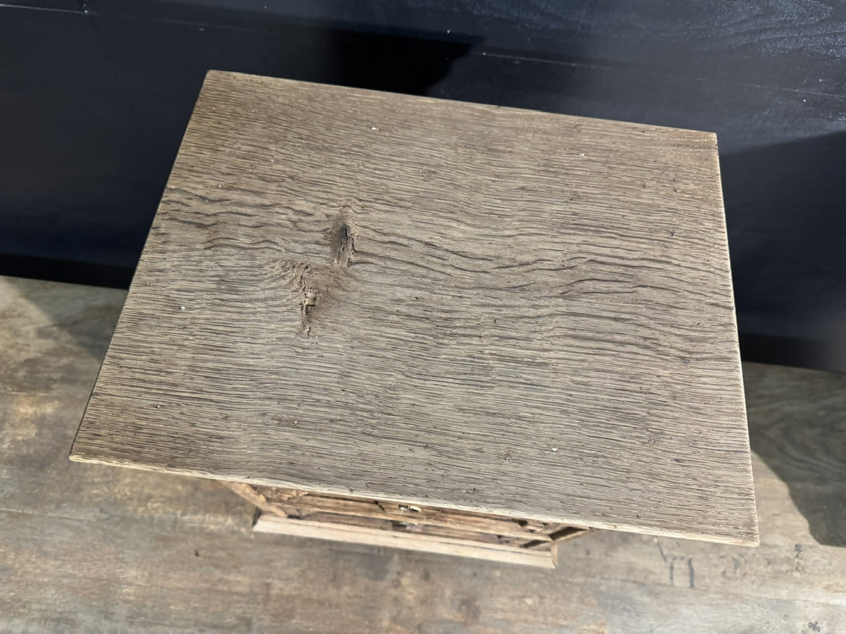 Quality Pair Oak Bedside Chests