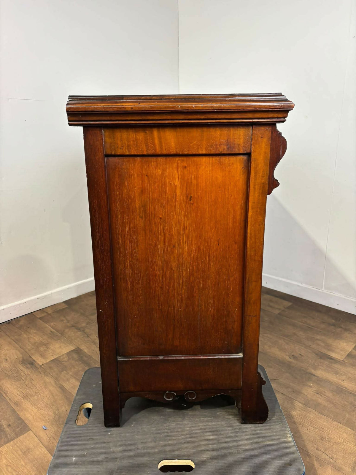 Late Victorian Antique Carved Gothic Sideboard