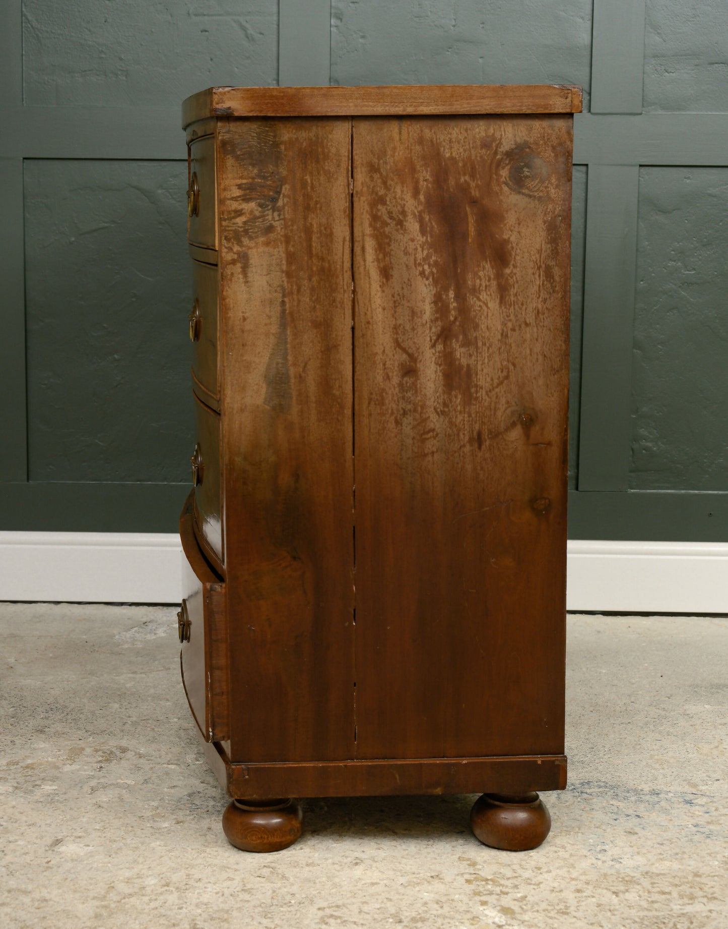 Victorian Bow Fronted Mahogany Chest of Drawers - 2 Over 3