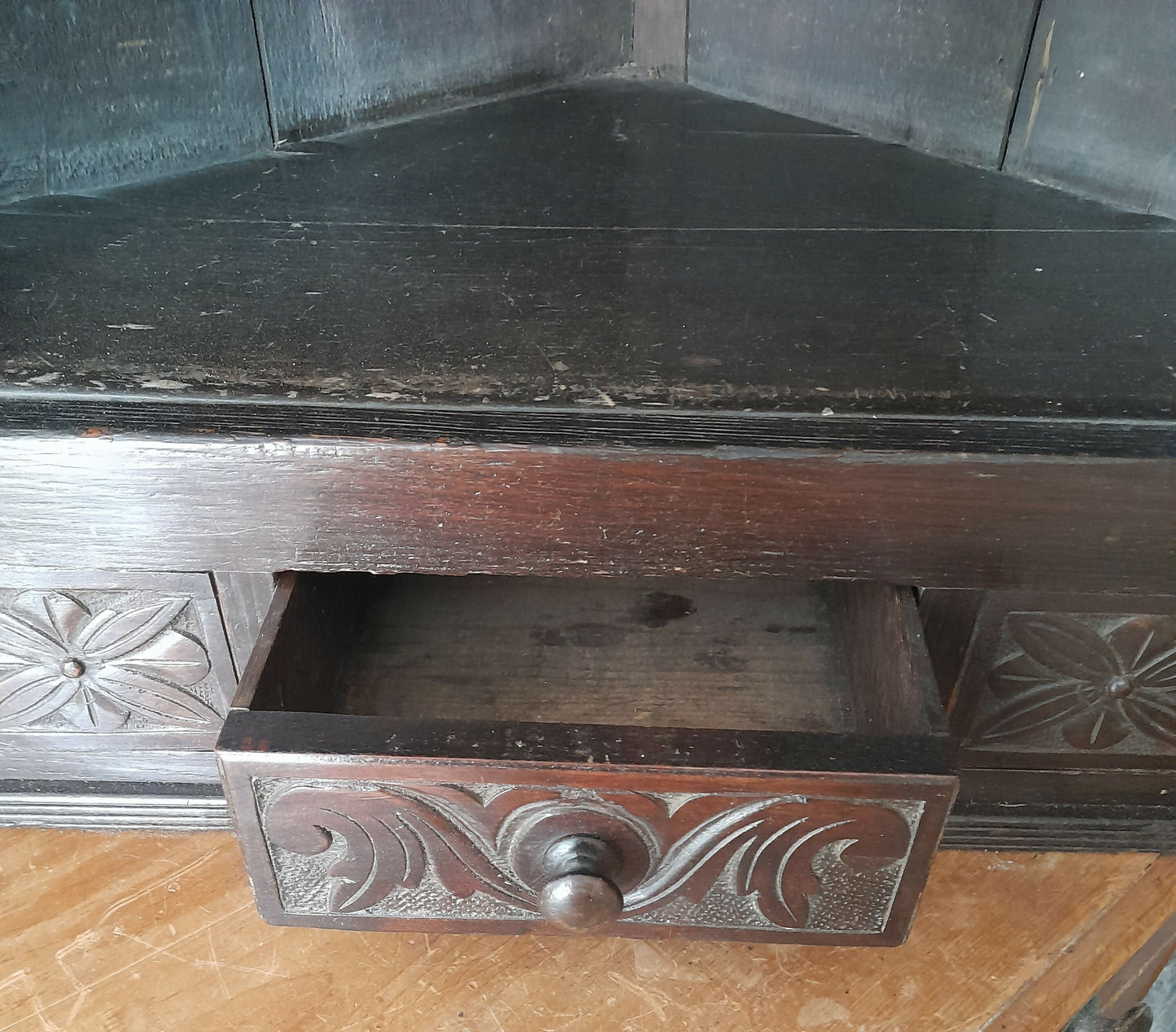 Georgian Oak Corner Cupboard