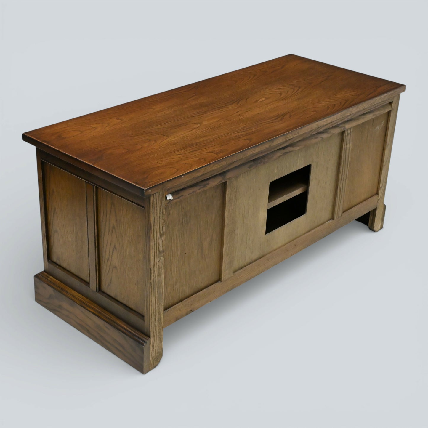 Old Charm Entertainment Cabinet TV Stand Model 2346 Light Oak FREE UK Delivery