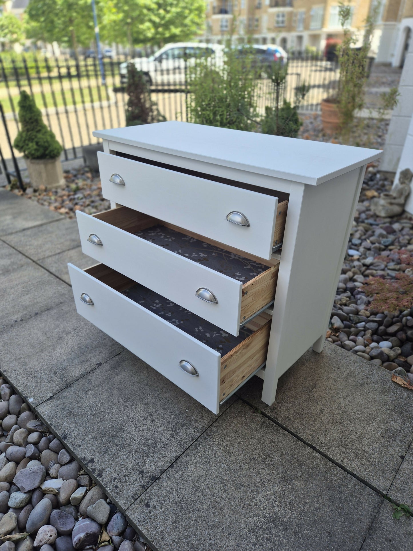 Gorgeous chest of drawers