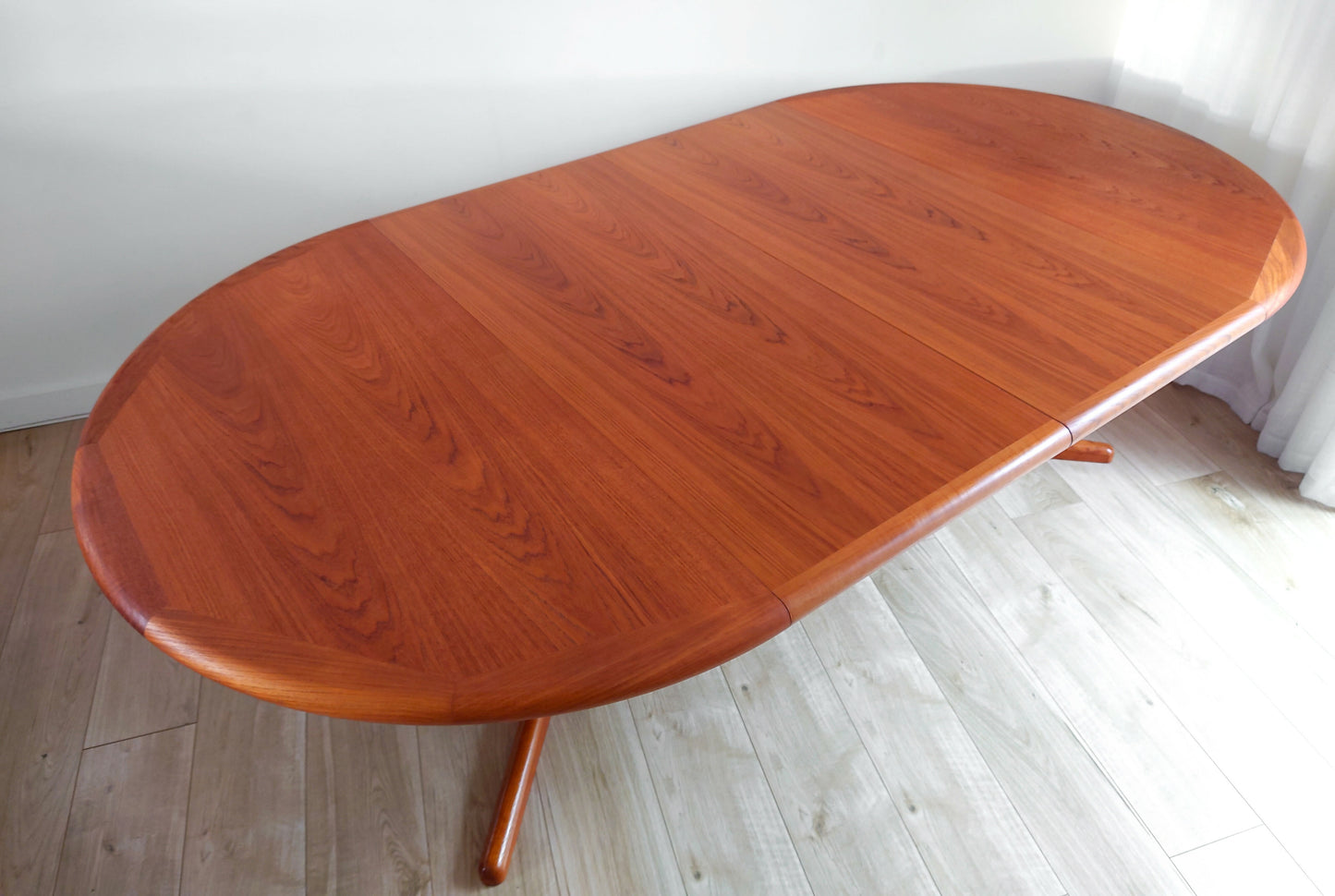 Mid century retro Danish round dining table