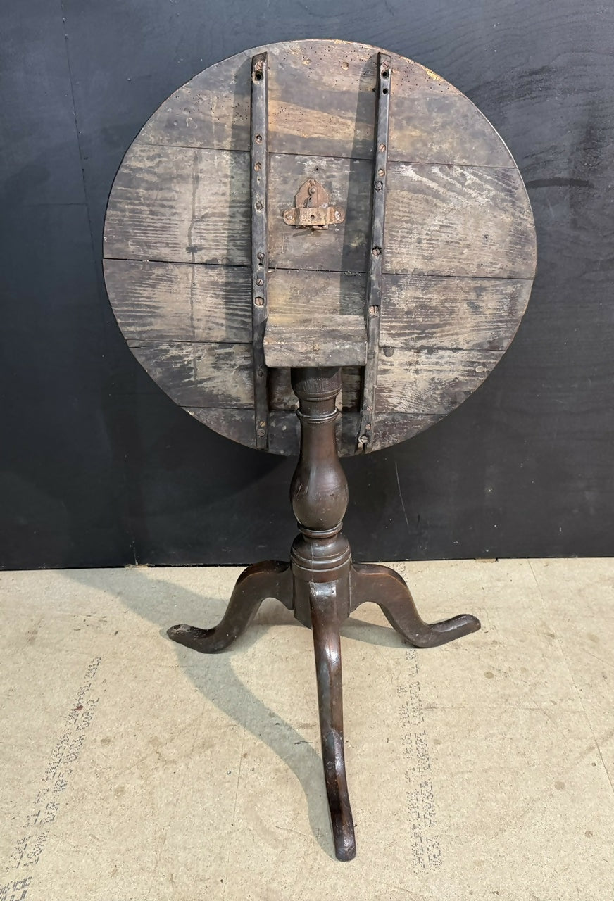 Georgian Oak Tilt Top Table