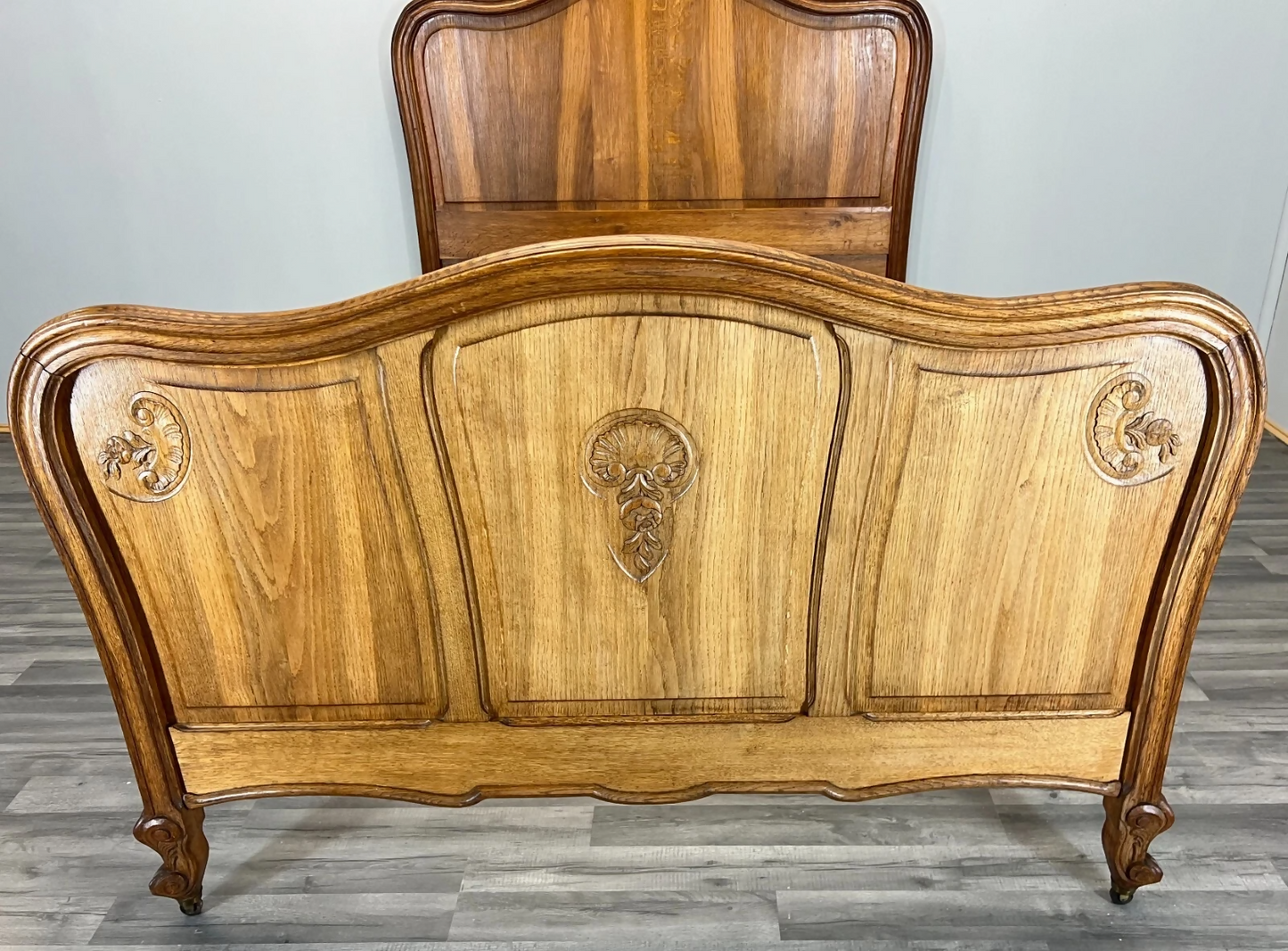 Bed Antique French Style Oak Double Bed Frame Carved Headboard LOT 3711