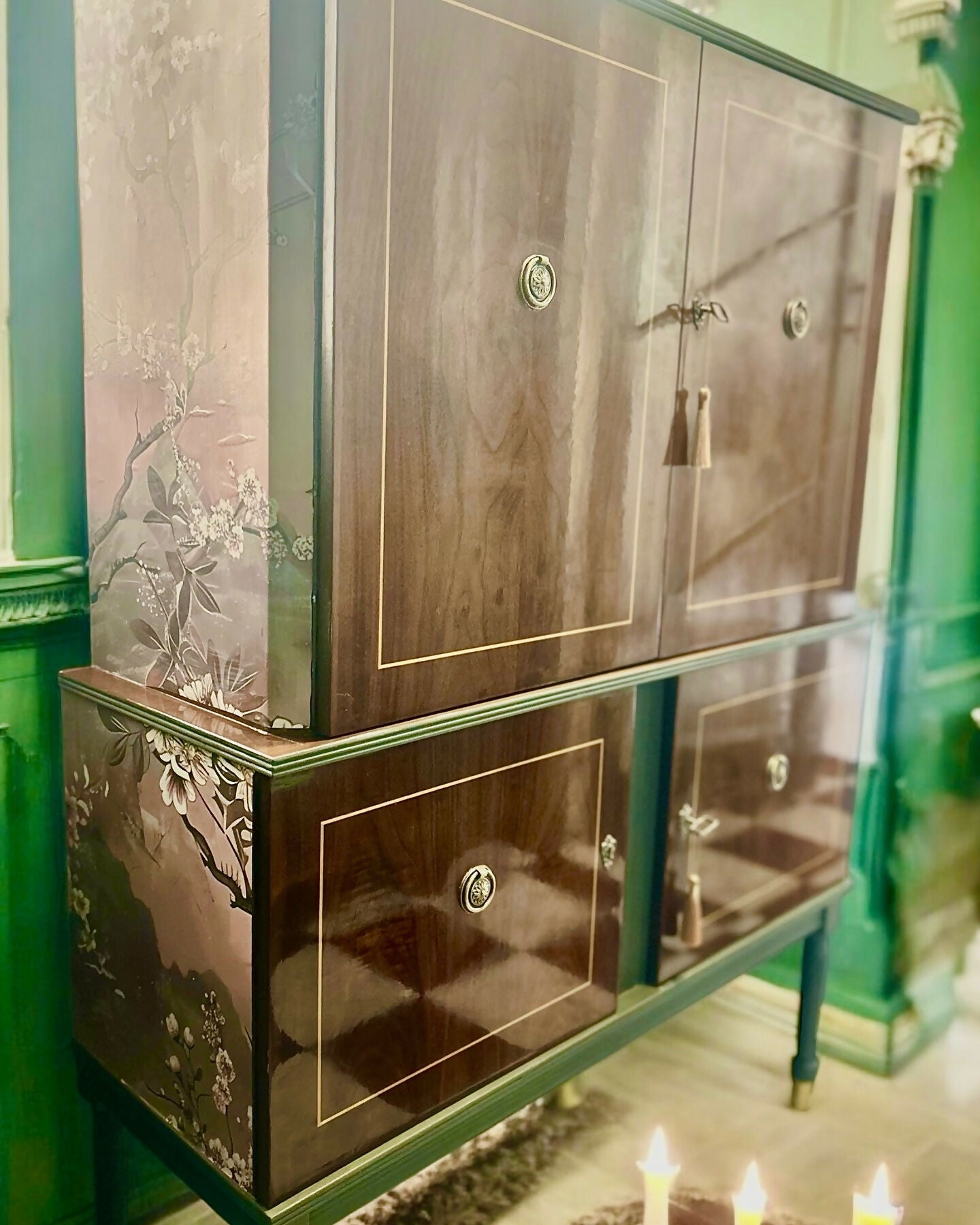 Cabinet 3