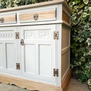 Oak Vintage Sideboard / painted furniture / Up cycled furniture / Handmade / Repurposed / Vintage / Farmhouse